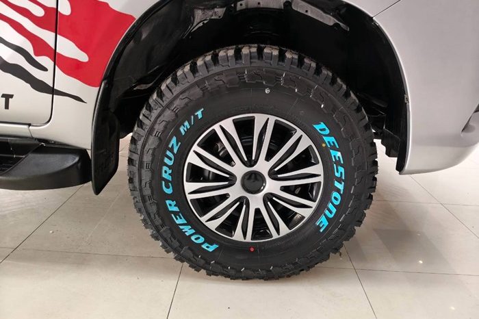 REVO 2WD 2019 2.4J MT STANDARD SILVER  6640 full