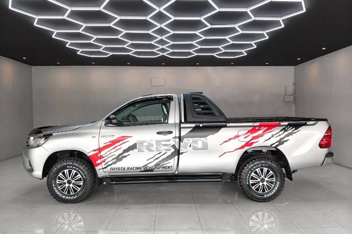 REVO 2WD 2019 2.4J MT STANDARD SILVER  6640 full