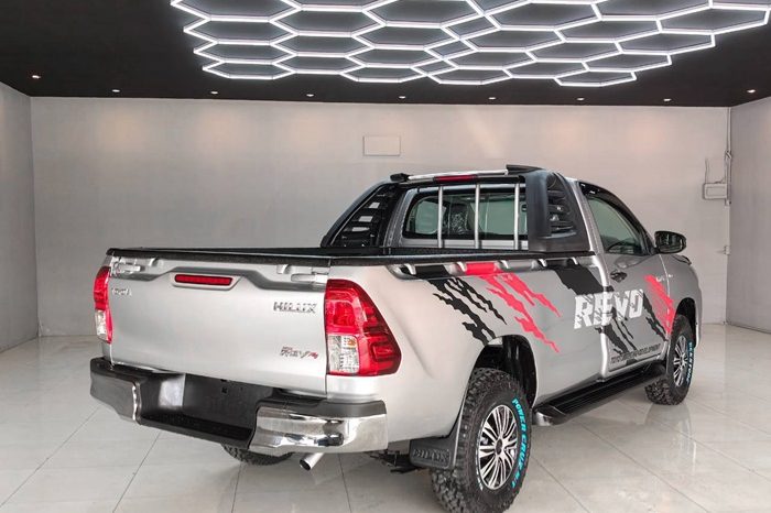 REVO 2WD 2019 2.4J MT STANDARD SILVER  6640 full