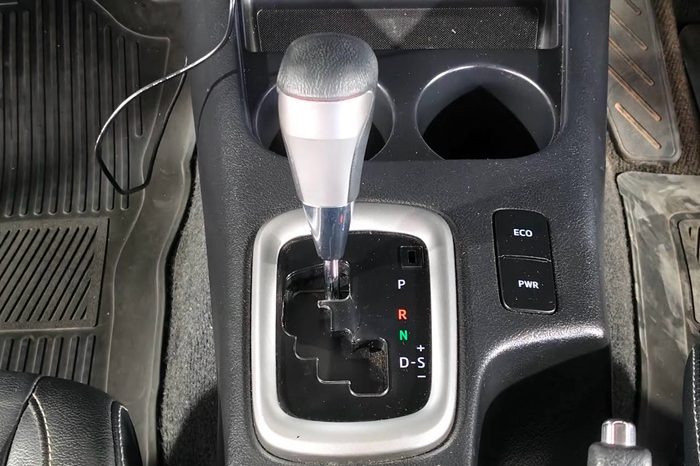 REVO 4WD 2021 2.8 HIGHT AT DOUBLE CAB SILVER  6679 full