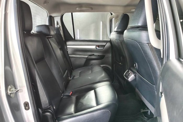 REVO 4WD 2021 2.8 HIGHT AT DOUBLE CAB SILVER  6679 full