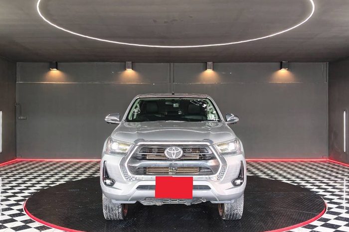 REVO 4WD 2021 2.8 HIGHT AT DOUBLE CAB SILVER  6679 full