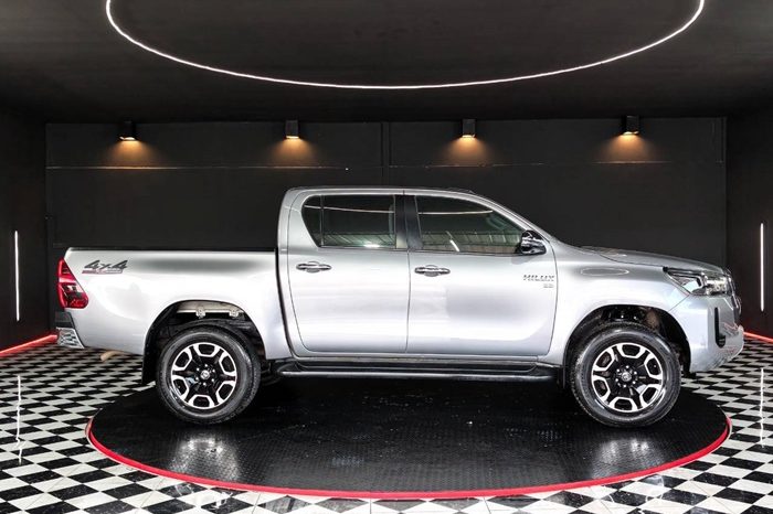 REVO 4WD 2021 2.8 HIGHT AT DOUBLE CAB SILVER  6679 full