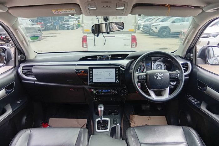 REVO 4WD 2021 2.8 HIGHT AT DOUBLE CAB SILVER  6682 full
