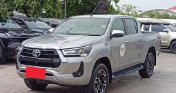 REVO 4WD 2021 2.8 HIGHT AT DOUBLE CAB SILVER  6682