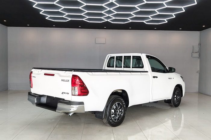 REVO 2WD 2021 2.4J MT STANDARD WHITE  6835 full