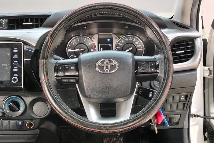 REVO PRE 2023 2.4 MID AT DOUBLE CAB WHITE 7394 full
