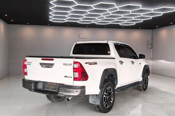 REVO PRE 2023 2.4 MID AT DOUBLE CAB WHITE 7394 full