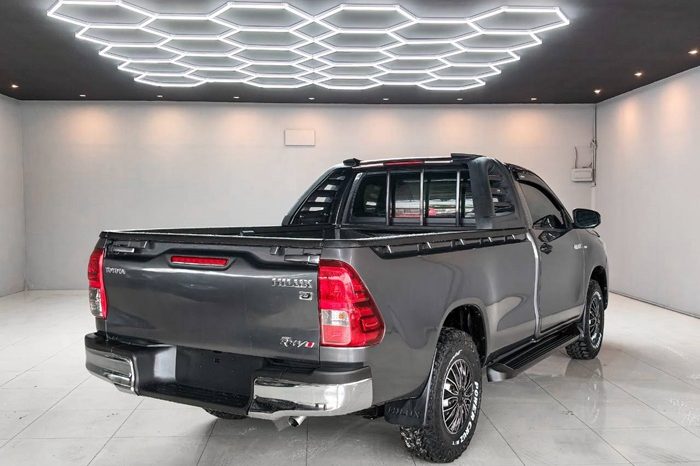REVO 2WD 2021 2.4J MT STANDARD DARK GREY  7504 full