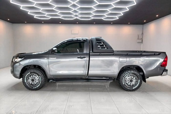 REVO 2WD 2021 2.4J MT STANDARD DARK GREY  7504 full