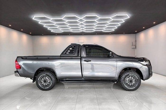 REVO 2WD 2021 2.4J MT STANDARD DARK GREY  7504 full
