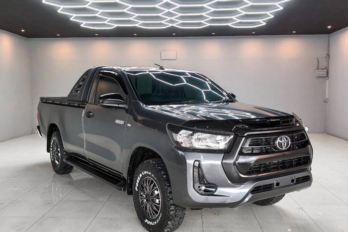 REVO 2WD 2021 2.4J MT STANDARD DARK GREY  7504 full
