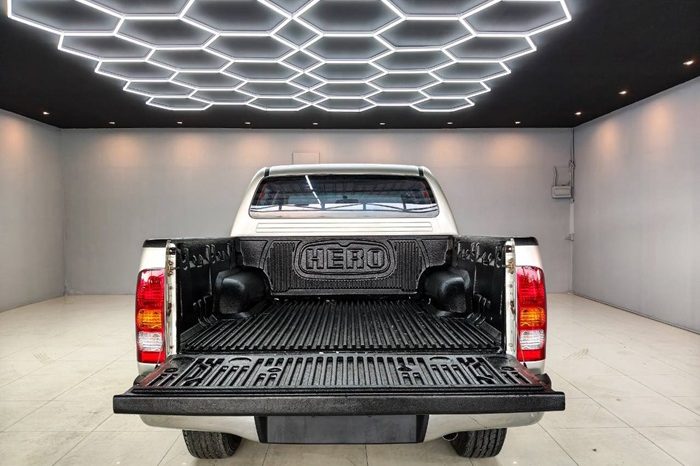 VIGO 4WD 2006 2.5E MT DOUBLE CAB SILVER  7510 full