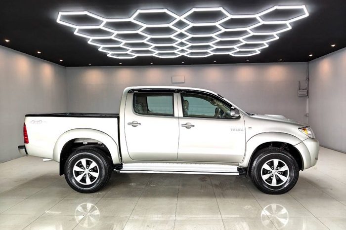 VIGO 4WD 2006 2.5E MT DOUBLE CAB SILVER  7510 full