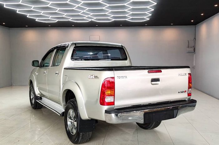 VIGO 4WD 2006 2.5E MT DOUBLE CAB SILVER  7510 full