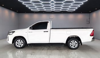 REVO 2WD 2018 2.4J MT STANDARD WHITE  8238 full