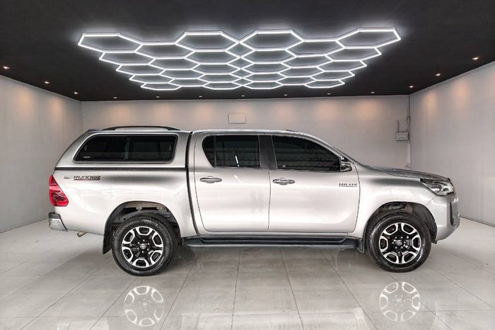 REVO PRE 2021 2.4 HIGHT AT DOUBLE CAB SILVER  8757 full