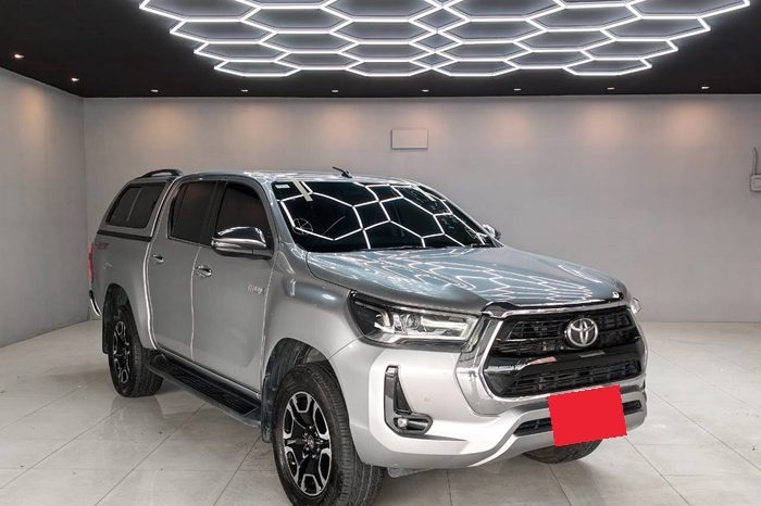 REVO PRE 2021 2.4 HIGHT AT DOUBLE CAB SILVER  8757 full