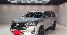 REVO PRE 2021 2.4 HIGHT AT DOUBLE CAB SILVER  8757