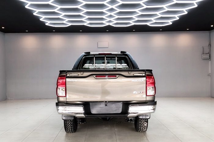 REVO 2WD 2021 2.4J MT STANDARD BRONZE  918 full