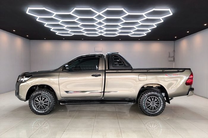 REVO 2WD 2021 2.4J MT STANDARD BRONZE  918 full