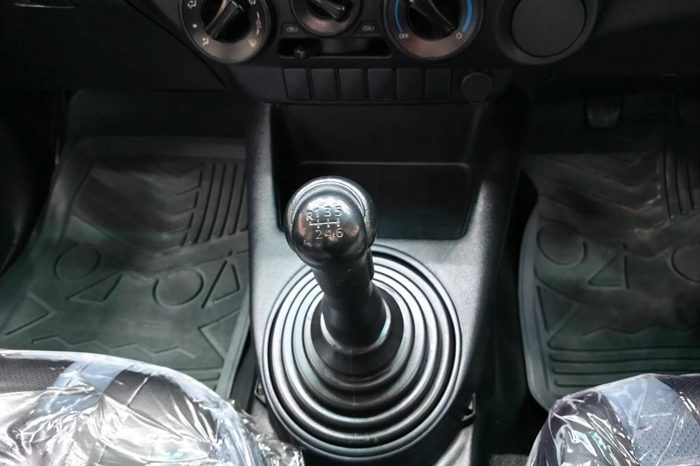 REVO 2WD 2021 2.4J MT STANDARD BRONZE  930 full