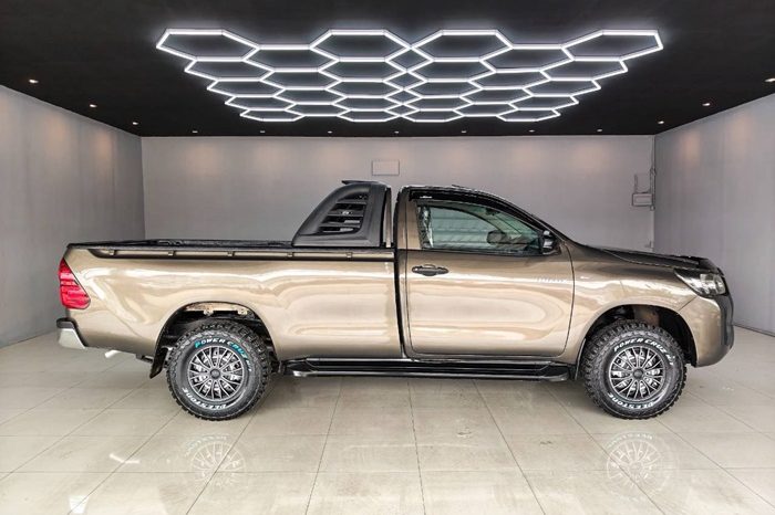 REVO 2WD 2021 2.4J MT STANDARD BRONZE  930 full