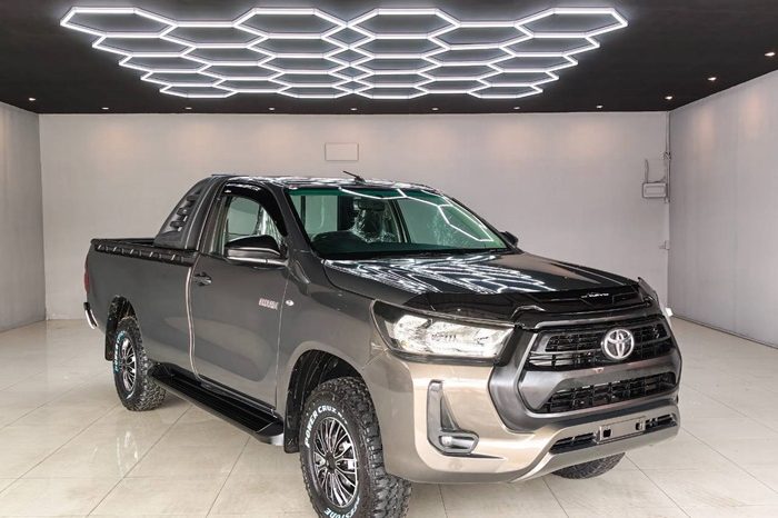 REVO 2WD 2021 2.4J MT STANDARD BRONZE  930 full