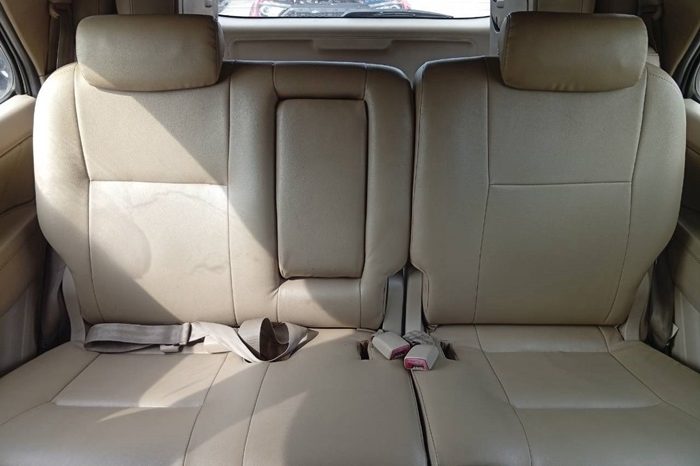 TOYOTA 4WD 2006 3.0V AT FORTUNER SILVER  9745 full