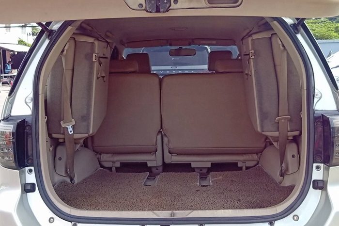 TOYOTA 4WD 2006 3.0V AT FORTUNER SILVER  9745 full
