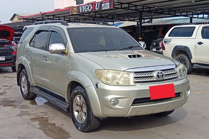 TOYOTA 4WD 2006 3.0V AT FORTUNER SILVER  9745 full