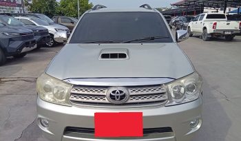TOYOTA 4WD 2006 3.0V AT FORTUNER SILVER  9745 full